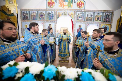 Митрополит Игнатий совершил Великое освящение храма в честь иконы Божией Матери «Спорительница хлебов» с. Кувыка и первую Божественную литургию в новоосвященном храме