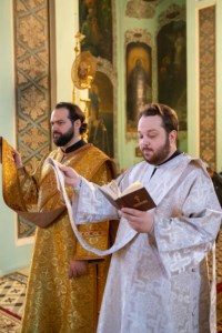 Божественная литургия в храме Сошествия Святого Духа г. Саратова