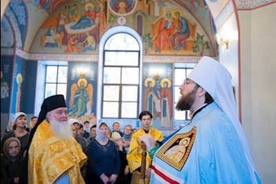 Митрополит Игнатий совершил Божественную литургию в Свято-Никольском мужском монастыре г. Саратова