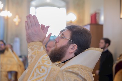 Митрополит Игнатий совершил Божественную литургию в Покровском соборе г. Саратова