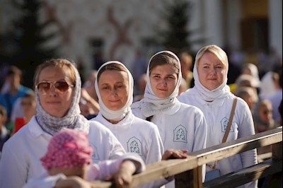 Митрополит Игнатий принял участие во всенощном бдении в Свято-Троицкой Сергиевой Лавре