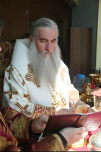 Митрополит Лонгин совершил Великое освящение Вознесенского храма Вознесенско-Пантелеимоновской церкви с. Усть-Курдюм