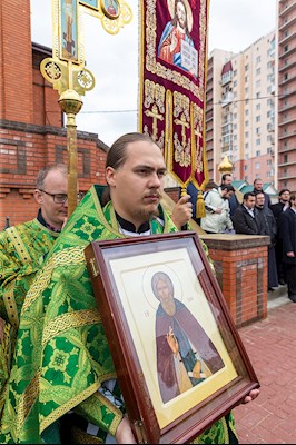 Божественная литургия в храме преподобного Сергия Радонежского г. Саратова