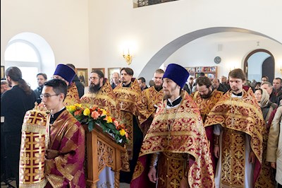 Божественная литургия в храме во имя святых бессребреников и чудотворцев Космы и Дамиана г. Саратова