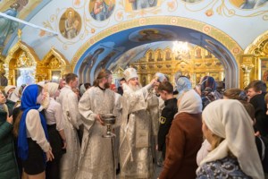 Митрополит Лонгин совершил чин Великого освящения воды