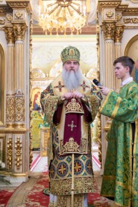 Божественная литургия в храме в честь Покрова Пресвятой Богородицы г. Саратова