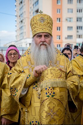 Божественная литургия в храме в честь Нерукотворного Образа Спасителя г .Саратова