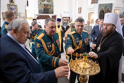 Митрополит Игнатий посетил церемонию выпуска офицеров ВВИМО