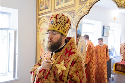 Митрополит Игнатий совершил Великое освящение храма Архангела Михаила с. Курдюм и первую Божественную литургию в новоосвященном храме