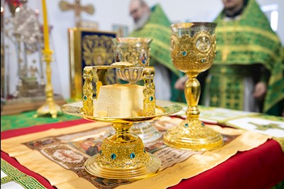 Митрополит Игнатий совершил Великое освящение храма преподобного Серафима Саровского р.п. Татищево и первую Божественную литургию в новоосвященном храме