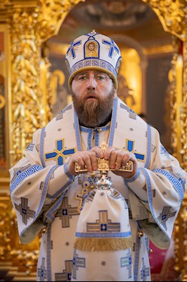 Митрополит Игнатий совершил Божественную литургию в Свято-Троицком кафедральном соборе Саратова