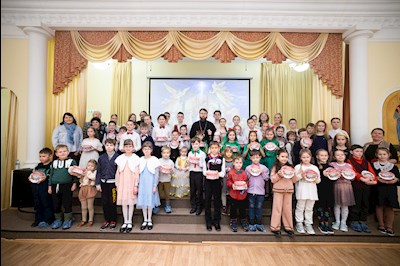 Митрополит Игнатий посетил зимний отчетный концерт вокалистов Центра по развитию детского и юношеского творчества при СПДС