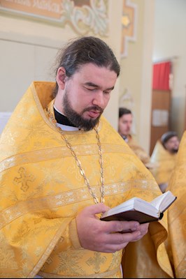Митрополит Игнатий совершил Божественную литургию в Покровском соборе г. Саратова