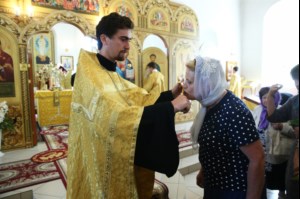 Божественная литургия в храме святых первоверховных апостолов Петра и Павла г. Красноармейска