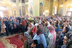 Божественная литургия в храме в честь Покрова Пресвятой Богородицы г. Саратова