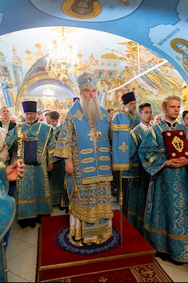 Божественная литургия в Свято-Троицком кафедральном соборе г. Саратова
