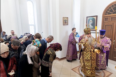Божественная литургия в храме в честь святого равноапостольного великого князя Владимира г. Саратова