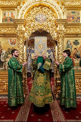 Всенощное бдение в Свято-Троицком кафедральном соборе г. Саратова