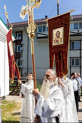 Божественная литургия в Вознесенско-Пантелеимоновском храме с. Усть-Курдюм Саратовского района