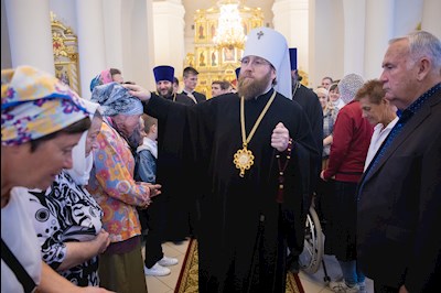Митрополит Игнатий совершил всенощное бдение с чином выноса Креста в Свято-Троицком кафедральном соборе г. Вольска