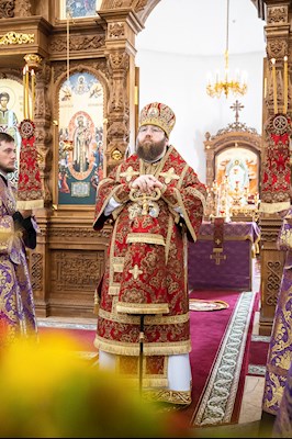 Митрополит Игнатий совершил Божественную литургию в храме Новомучеников и исповедников Саратовских г. Саратова