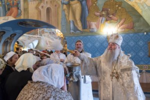 Митрополит Лонгин совершил чин Великого освящения воды