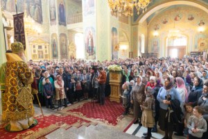 Божественная литургия в храме в честь Покрова Пресвятой Богородицы г. Саратова