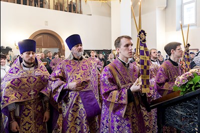 Божественная литургия в храме в честь иконы Божией Матери «Всех скорбящих Радость» г. Саратова