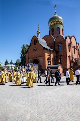 Божественная литургия в храме во имя святых первоверховных апостолов Петра и Павла г. Аткарска