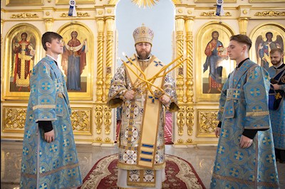 Митрополит Игнатий совершил Божественную литургию в Покровском храме г. Петровска