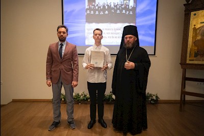Митрополит Игнатий вручил дипломы выпускникам СПДС