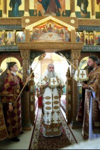 Митрополит Лонгин совершил Великое освящение Вознесенского храма Вознесенско-Пантелеимоновской церкви с. Усть-Курдюм