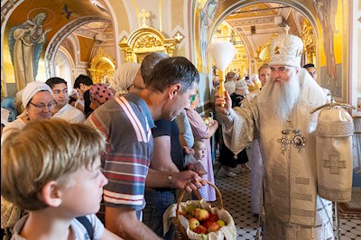 Божественная литургия в Свято-Троицком кафедральном соборе г. Саратова