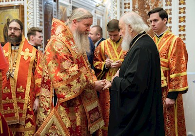 Митрополит Игнатий принял участие в Божественной литургии в Храме Христа Спасителя