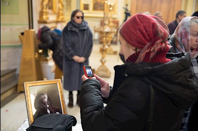 В Покровском соборе прошла торжественная встреча саратовских святителей