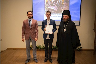 Митрополит Игнатий вручил дипломы выпускникам СПДС