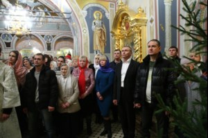 Рождественская Божественная литургия в Свято-Троицком кафедральном соборе Саратова