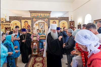Божественная литургия в храме в честь Владимирской иконы Божией Матери с. Багаевка
