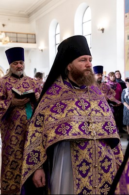 Божественная литургия в Свято-Никольском мужском монастыре г. Саратова