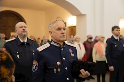 Митрополит Игнатий совершил всенощное бдение в храме святителя Тихона, епископа Воронежского, Задонского чудотворца, г. Саратова