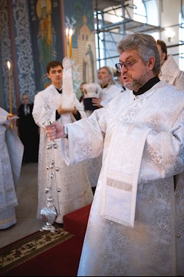 Митрополит Игнатий совершил Божественную литургию и панихиду в Свято-Никольском мужском монастыре г.Саратова