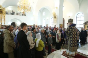 Божественная литургия в храме в честь Рождества Христова г.Саратова