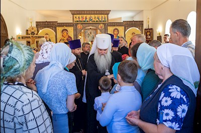 Божественная литургия в храме в честь Владимирской иконы Божией Матери с. Багаевка