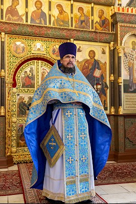 Божественная литургия на Архиерейском подворье – в храме в честь иконы Божией Матери «Утоли моя печали» г. Саратова