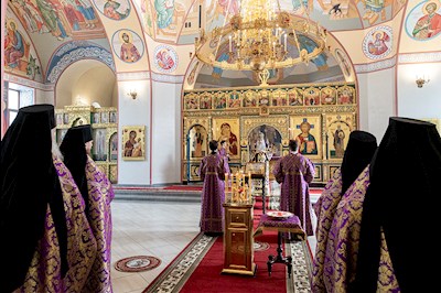 Божественная литургия в Свято-Никольском мужском монастыре г. Саратова