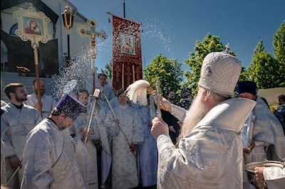 Божественная литургия в Вознесенско-Пантелеимоновском храме с. Усть-Курдюм Саратовского района
