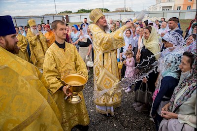 Божественная литургия в храме в честь Нерукотворного Образа Спасителя г .Саратова