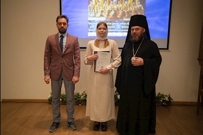 Митрополит Игнатий вручил дипломы выпускникам СПДС