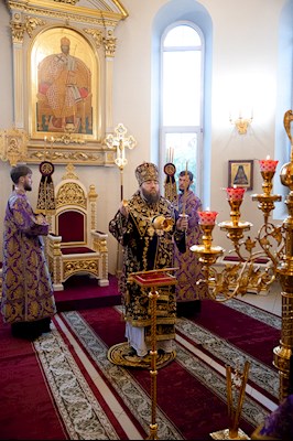 Митрополит Игнатий совершил всенощное бдение с чином воздвижения Креста в кафедральном соборе Живоначальной Троицы г. Вольска