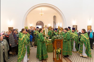 Божественная литургия в храме преподобного Сергия Радонежского г. Саратова